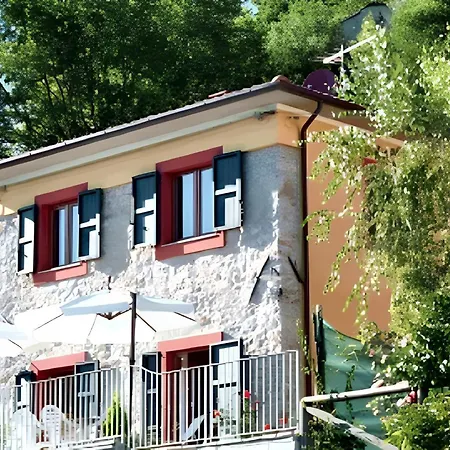 Villa Charming In With Enclosed Garden And Fireplace *