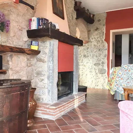 Villa Charming In With Enclosed Garden And Fireplace