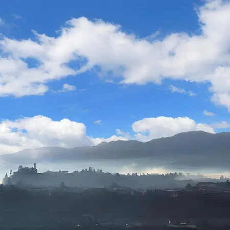 Charming In With Enclosed Garden And Fireplace Βίλα