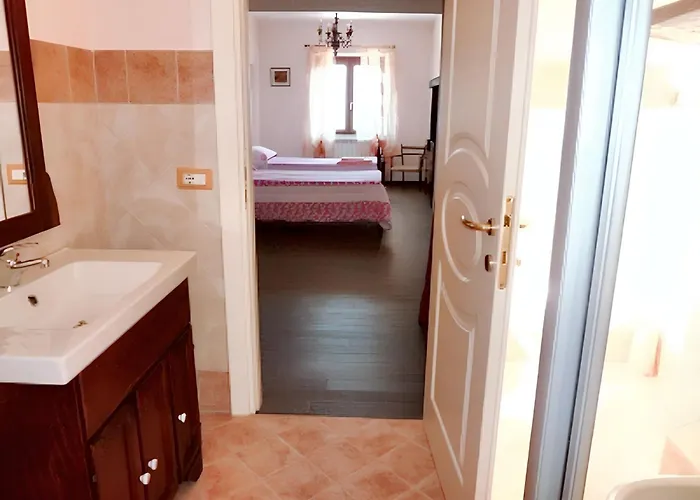 Βίλα Charming In With Enclosed Garden And Fireplace Barga
