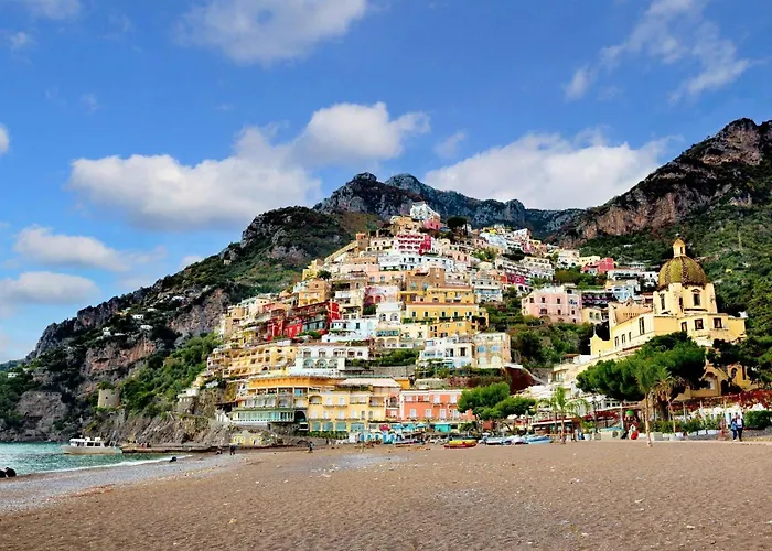 Charming In With Enclosed Garden And Fireplace Barga