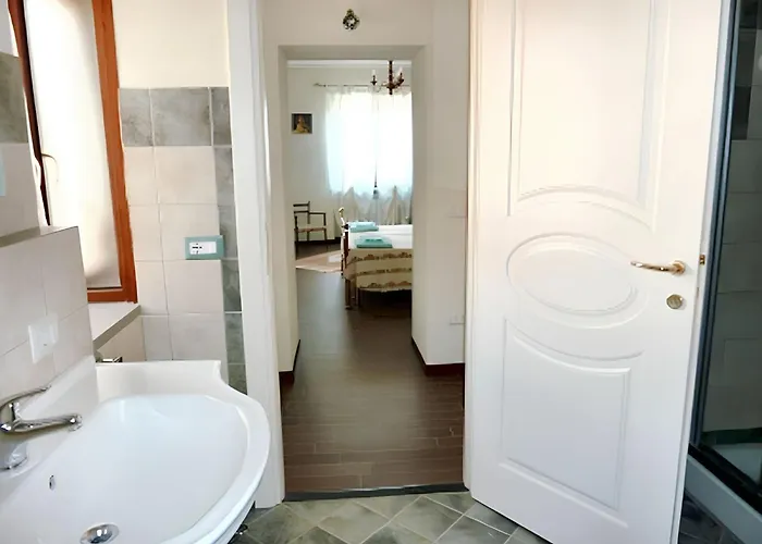 Charming In With Enclosed Garden And Fireplace * Barga