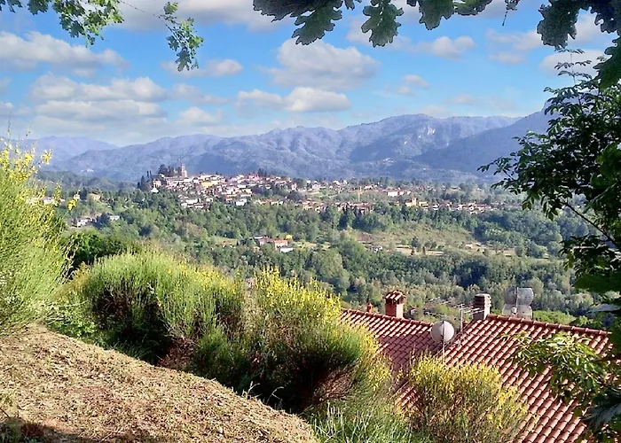 Βίλα Charming In With Enclosed Garden And Fireplace Barga