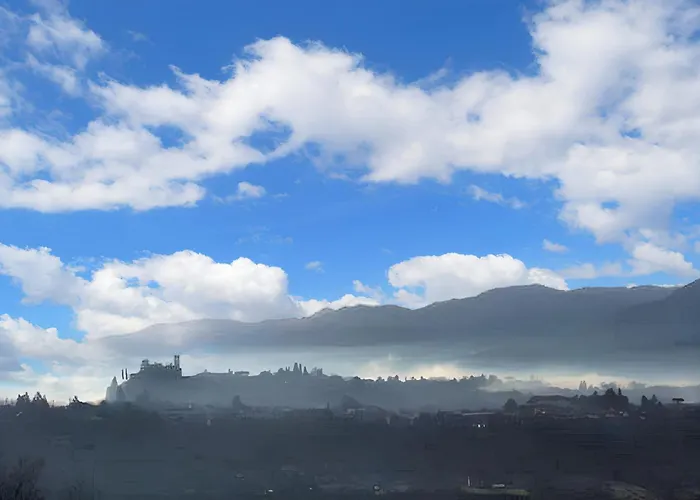 Charming In With Enclosed Garden And Fireplace Βίλα